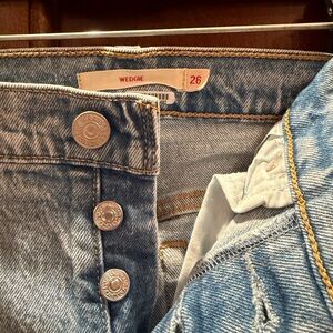 Levi's High Rise Blue Women's Jeans